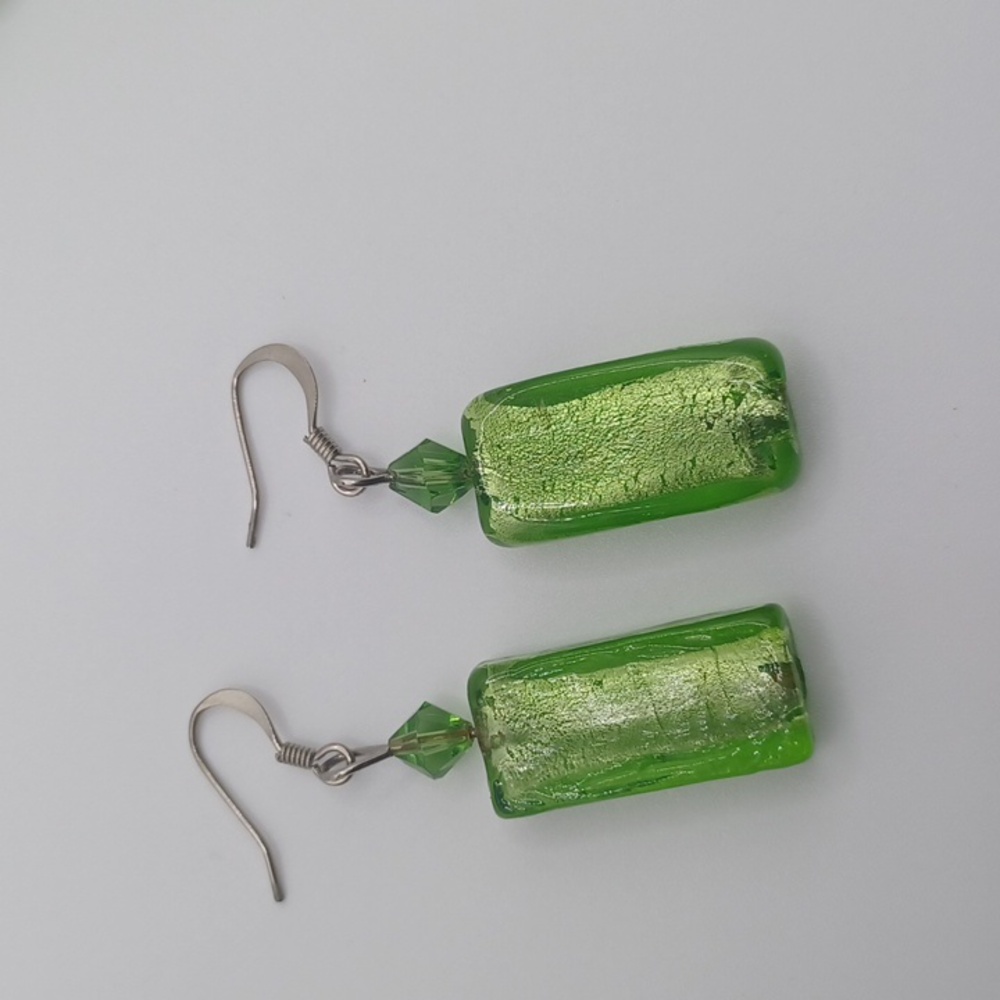 Green Glass Jewelry Set - Picture 4 of 7